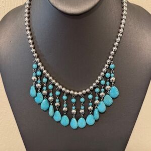 🛍️Turquoise and Silver Beaded Necklace